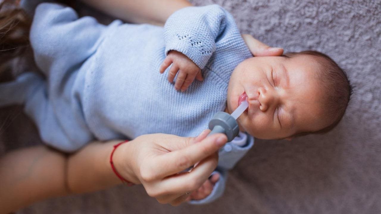 जन्म के बाद बच्चे को कितनी उम्र तक विटामिन डी की दवाएं देनी चाहिए, डॉक्टर से जानें जन्म के बाद बच्चे को कितनी उम्र तक विटामिन डी की दवाएं देनी चाहिए, डॉक्टर से जानें